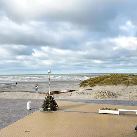 In By The Beach, Cleaning Included * Ньивпорт
