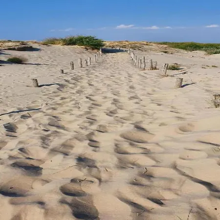 In By The Beach, Cleaning Included Ньивпорт